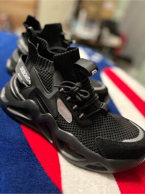 New Debonsapt safety shoes steel toe Black Sneakers men women